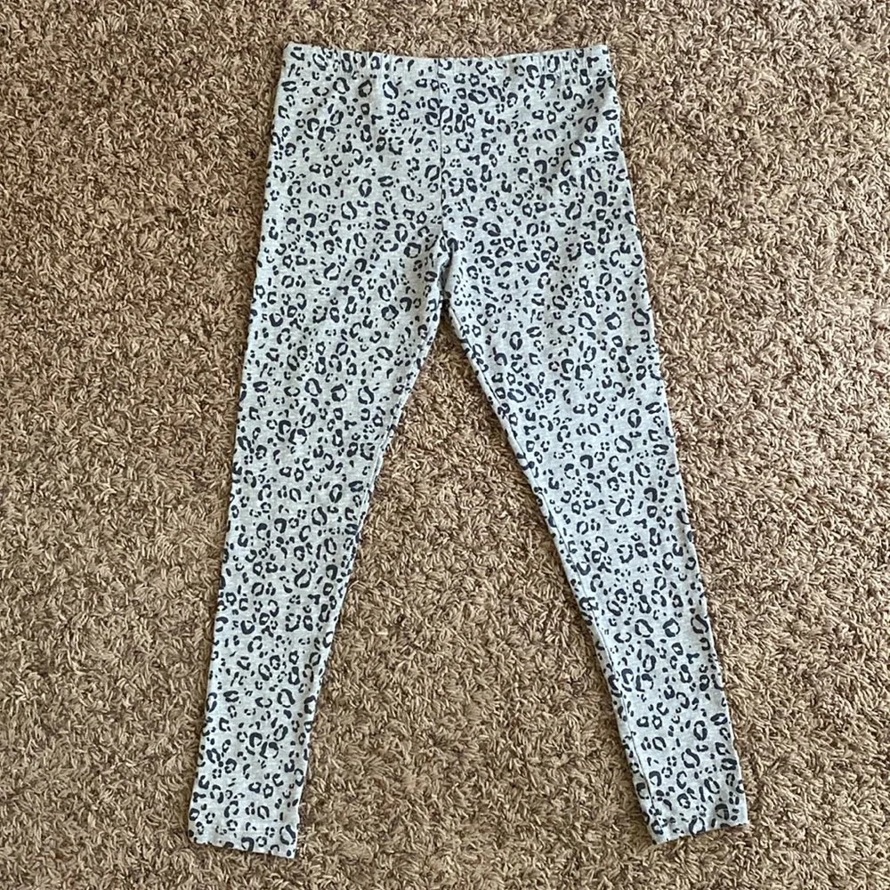Childrens Place leopard sparkle legging bundle